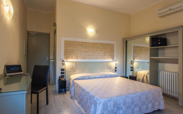 Отель Calamosca