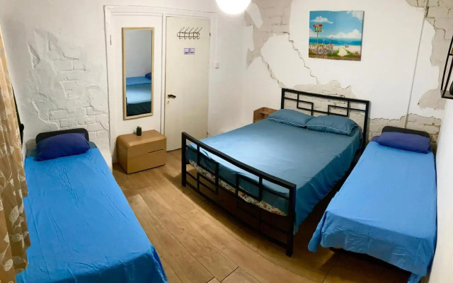 Low-Cost Guesthouse - By The Beach!