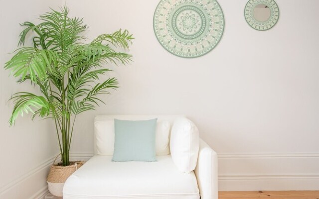 Liiiving - Downtown Balcony Studio