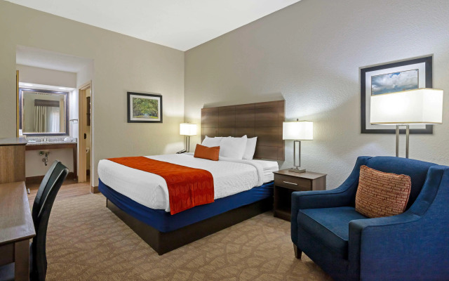 Best Western Colonial Inn