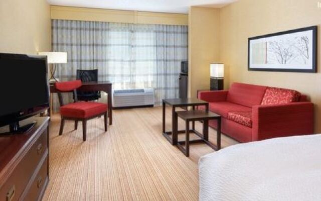 Courtyard by Marriott Indianapolis at the Capitol