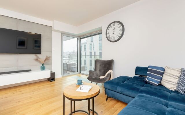 Port Marine With Sea View by Renters
