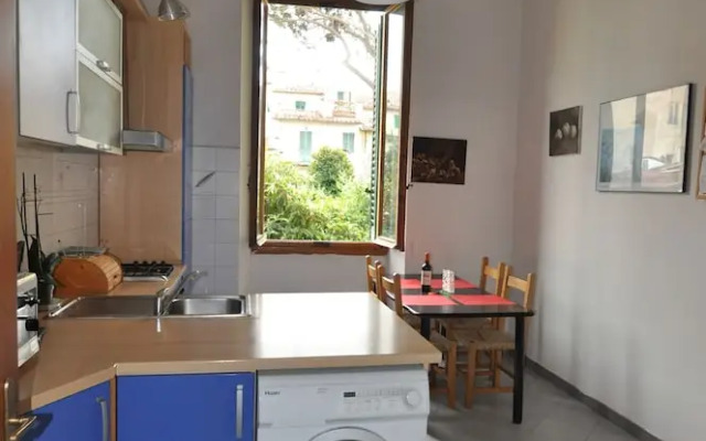 A Few Steps To Independence Square Delightful 3BD