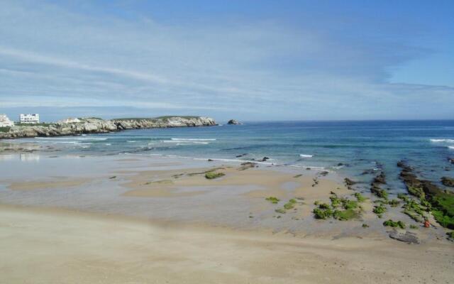 Praia Del Rey PoolGolfView