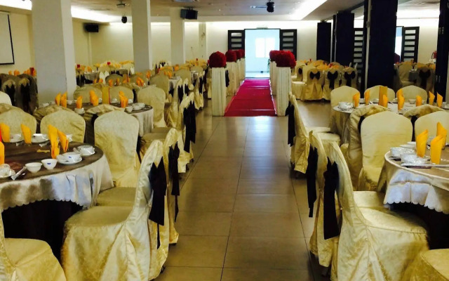 Grand Court Hotel