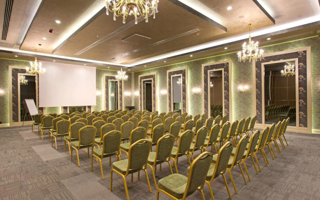 Limak Eurasia Luxury Hotel