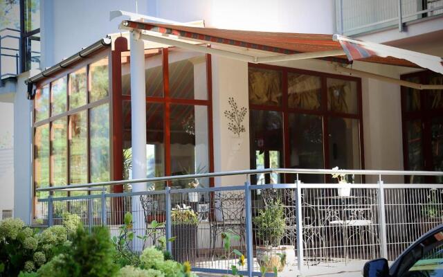 Villa Reza