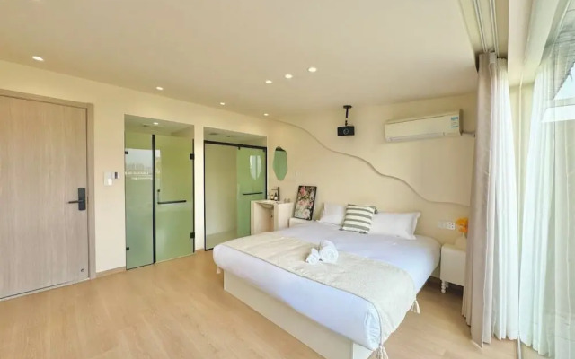 QIMeow Garden Hotel