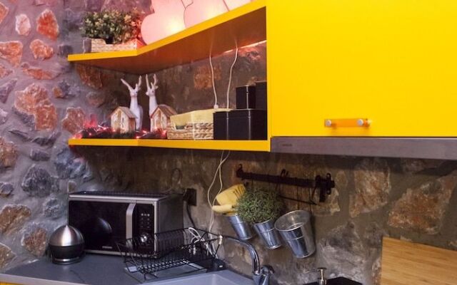 Rock Dandy Mountain House