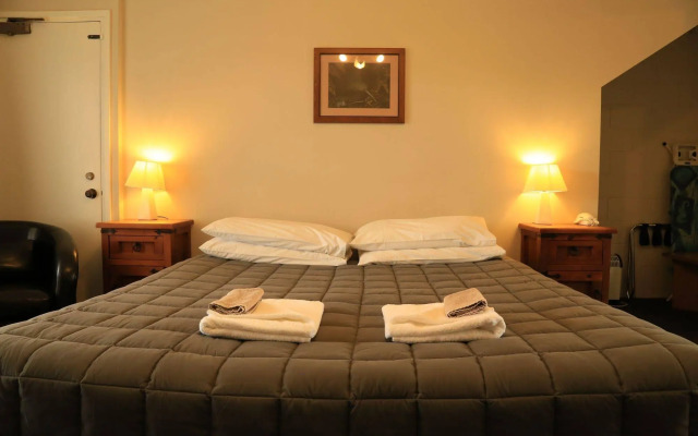 Drury Motor Lodge