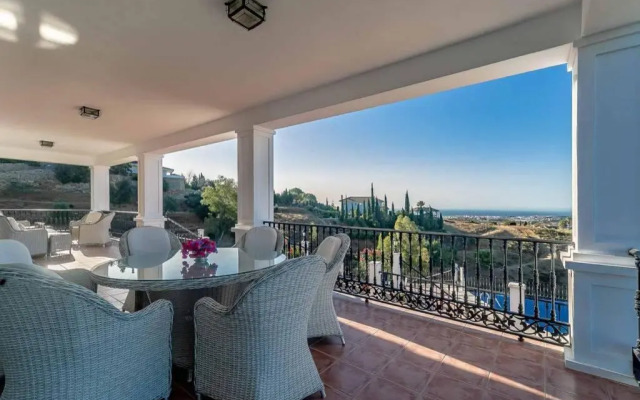 49-La Paz-Hacienda With Breathtaking Views in Mijas!