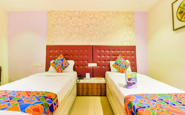 FabHotel Pentagon Next