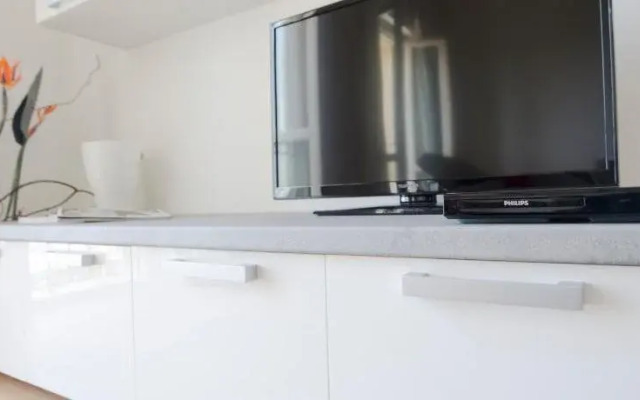 Polpenazze Halldis Apartments