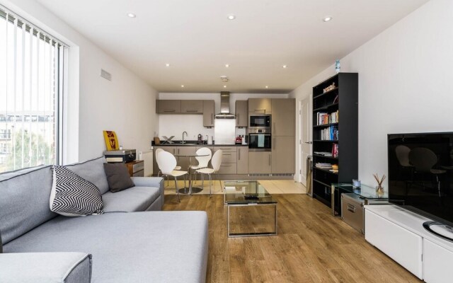 Super 1BD Flat Heart of East London