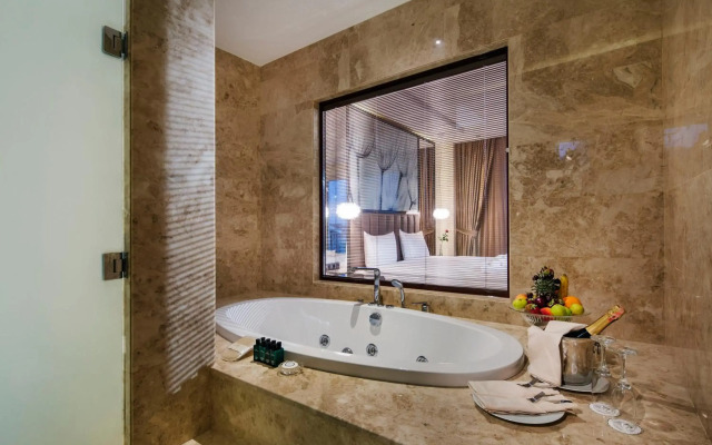Bellis Deluxe Hotel