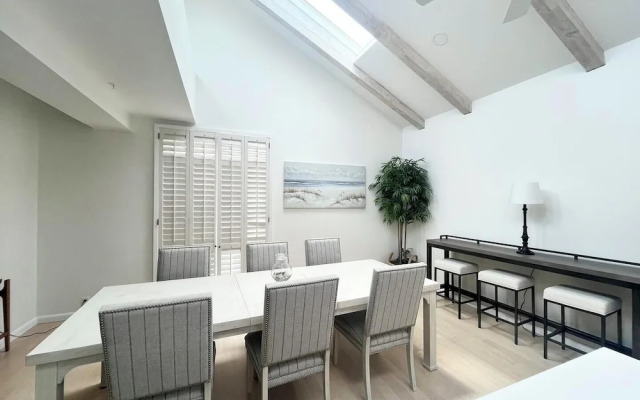 Olive Avenue 1C
