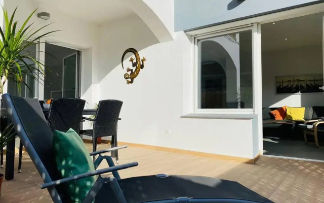 70 M2, Apartamento Cerca De La Playa, Apto Minusvalidos.