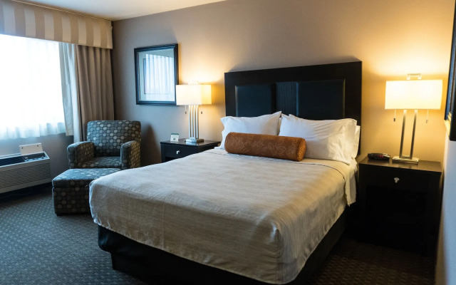 Monarch Hotel & Conference Center