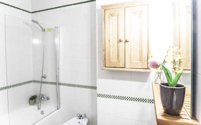 Archeros Suite by Valcambre