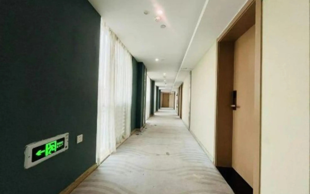 Heng 8 Hotel Chain (Jiaxing Youchegang Swan Lake)