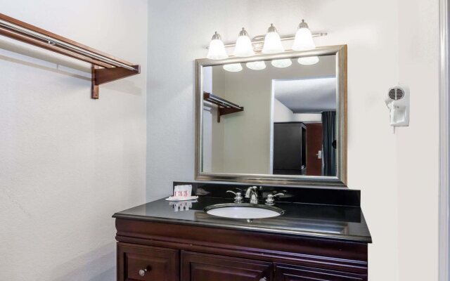 Ramada Conference Center New Iberia