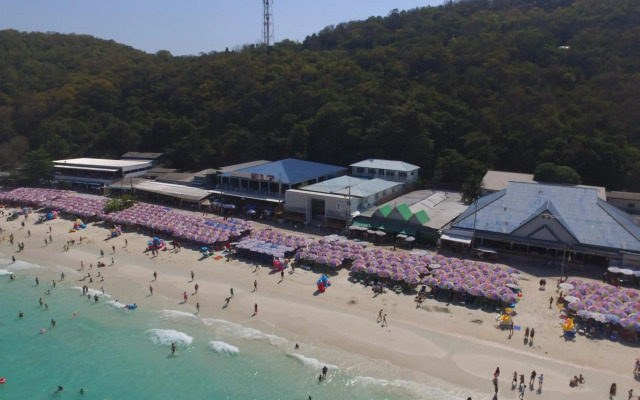 Tawaen Beach Resort