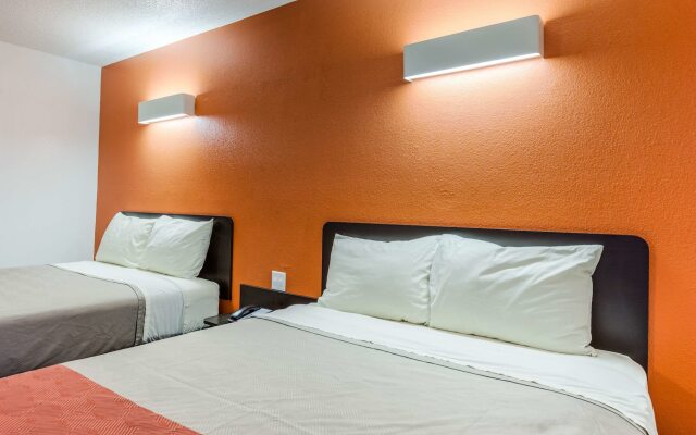 Motel 6 Simpsonville, SC - Greenville