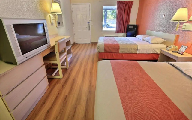 Motel 6 – Santa Rosa, CA - South