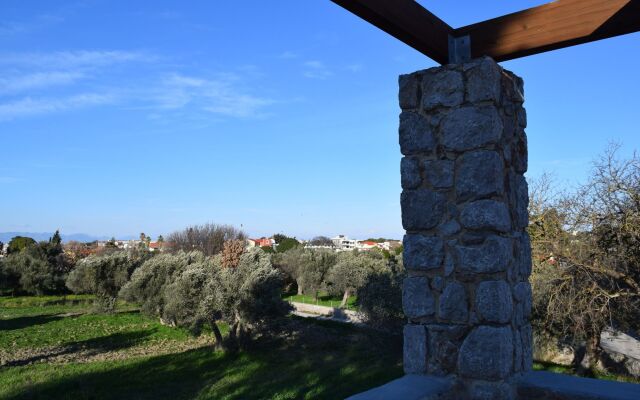 Pyrgos Luxury Country Home