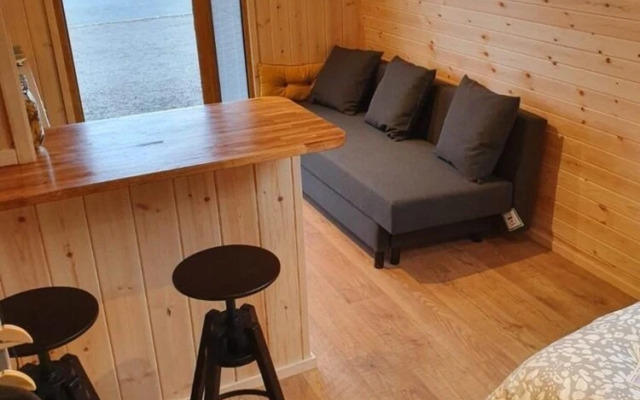 Orchard Glamping -willow Pod