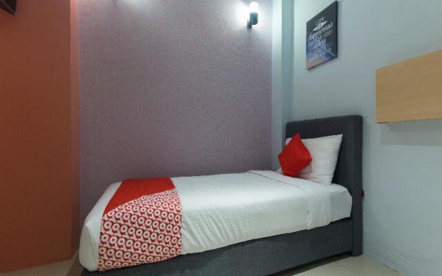 OYO 90121 Summer House Bed & Cafe