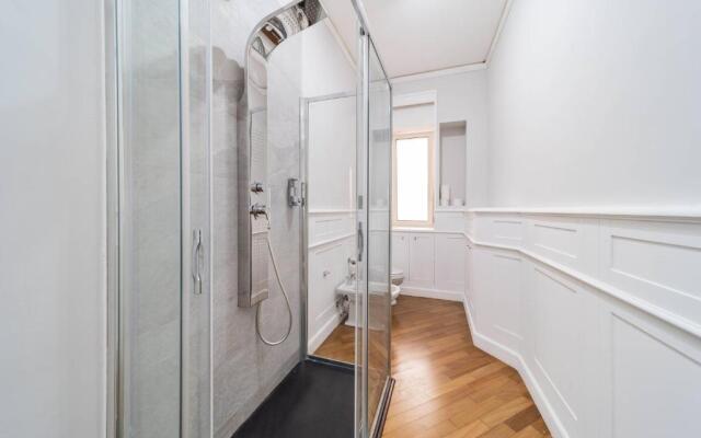 Dante 138 Class Rooms & Apartments