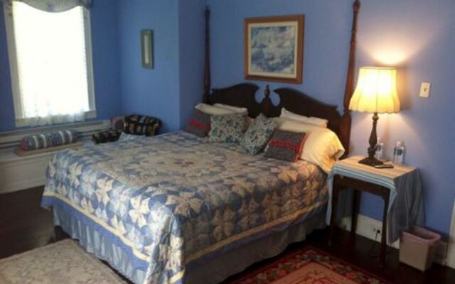 Six Acres Bed & Breakfast