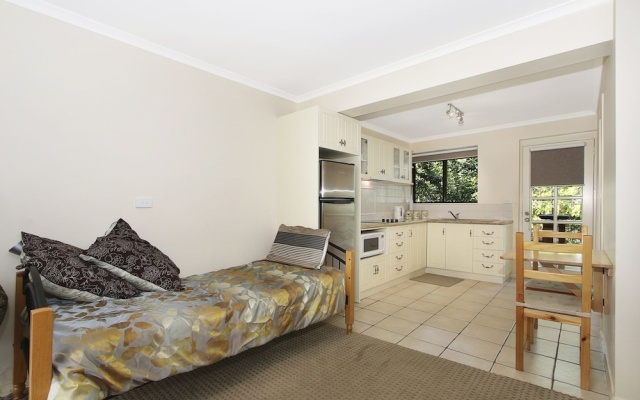 Canyons Bend - 5 Minute walk to shops and cafes – Guest Rooms – Bright