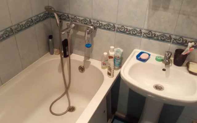 На Севастьянова 27