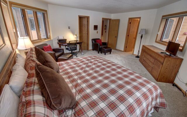 Frostfire E10 by SummitCove Vacation Lodging