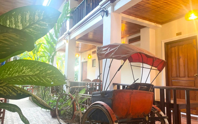 Lao Lu Lodge