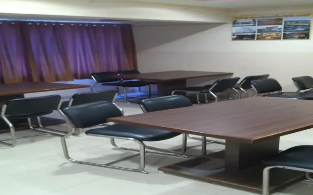 Hotel Savshanti Towers