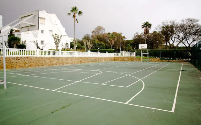 Suitur beachfront duplex with pool and sea views