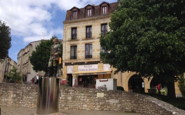 Studio in Bergerac, With Wonderful City View and Wifi
