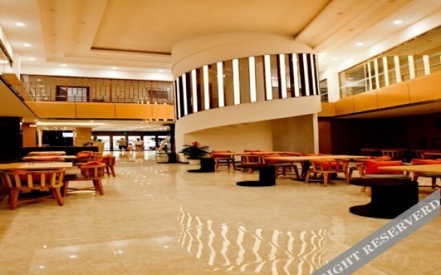 Hemei Hotel (Yantai Mountain Binhai Square)