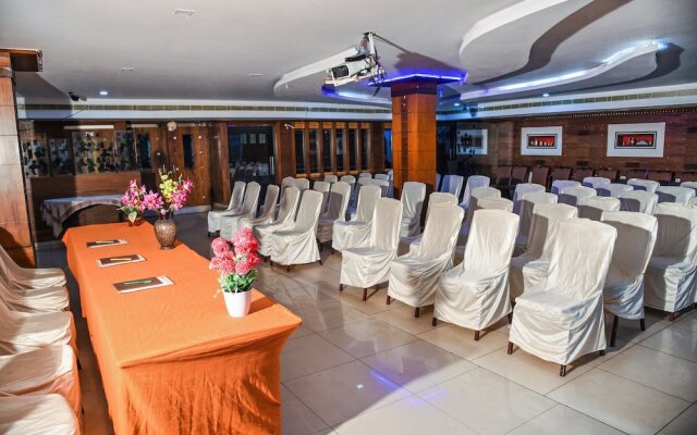 FabHotel RR Grand Daba Garden