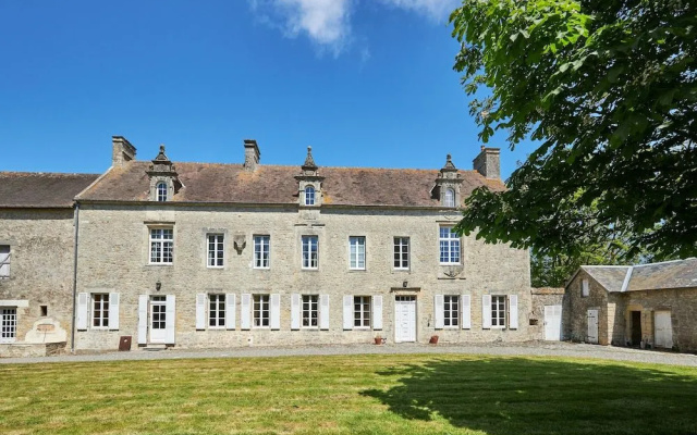 Manoir De Lormel