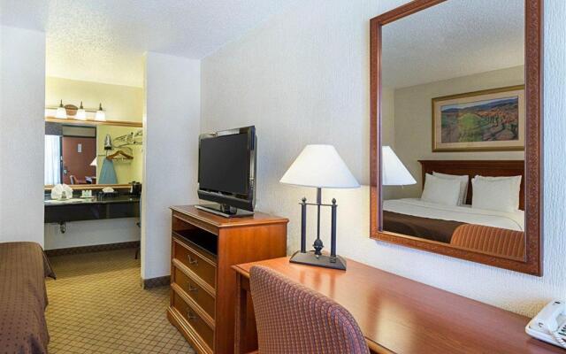 GreenTree Hotel & Extended Stay I-10 FWY Houston, Channelview, Baytown