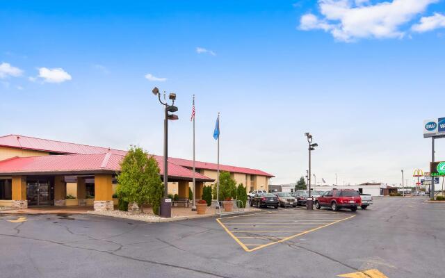 AmericInn by Wyndham Appleton Downtown