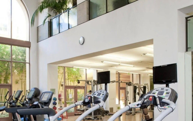 Global Luxury Suites at Tiverton Ave