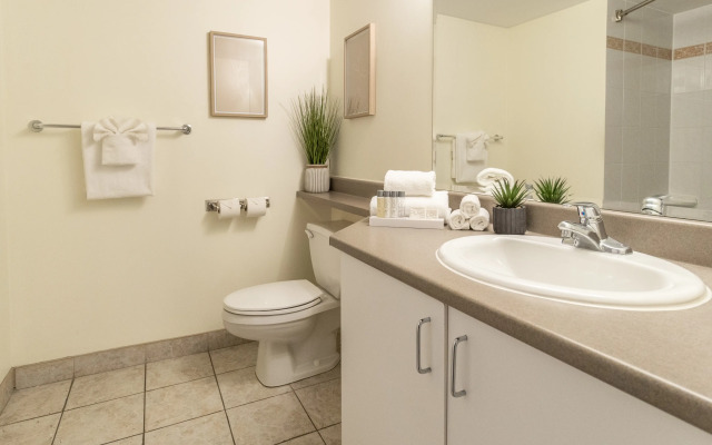 Hotel Faubourg Montreal