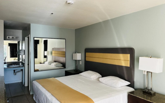 Casa Blanca Express & Suites Cypress Buena Park - Anaheim Area