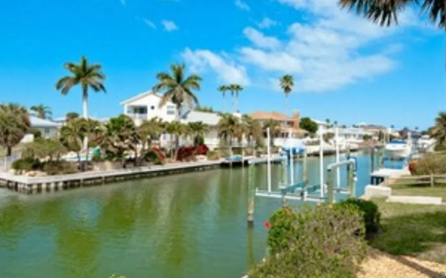 623 Ivanhoe Lane by RedAwning