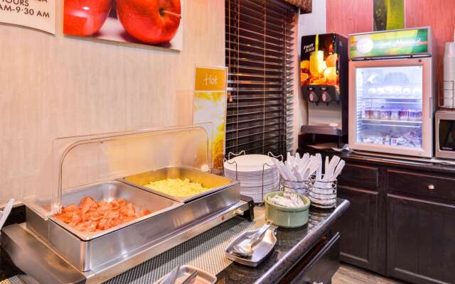 Quality Inn & Suites Beaumont